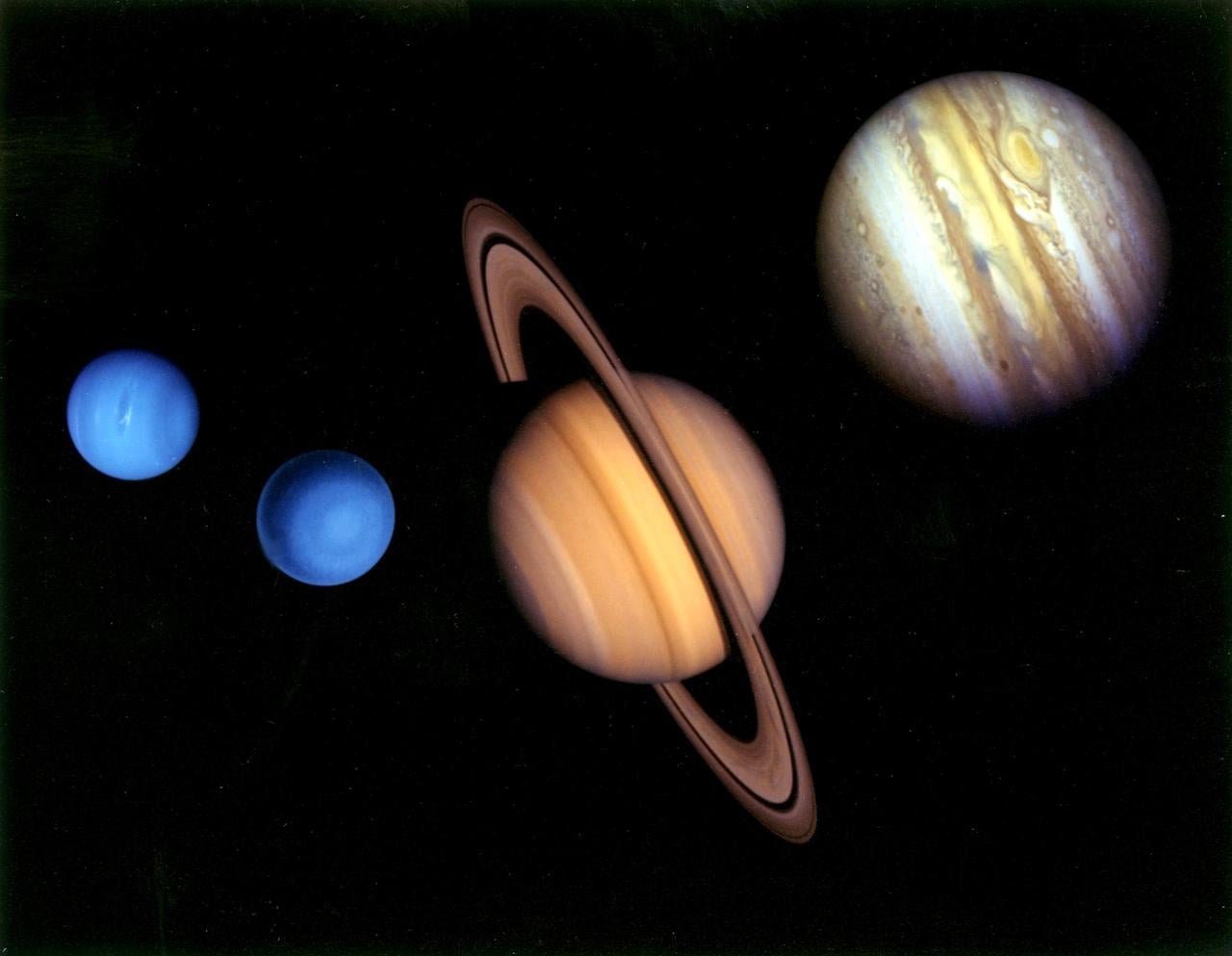Concepto artístico de Voyager 1 atravesando el límite de la heliosfera hacia el espacio interestelar.