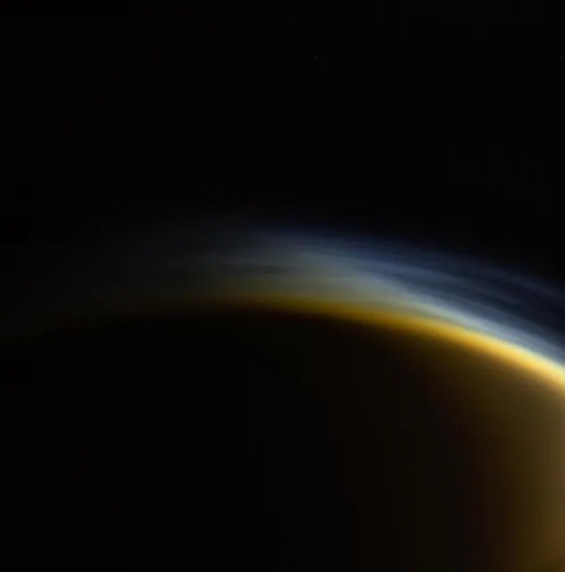 Neblina crepuscular sobre Titán
